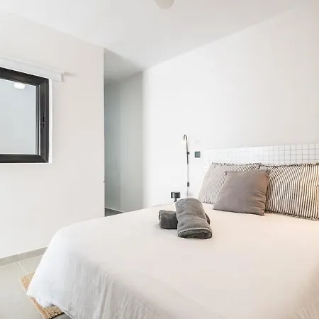 Modern Town House Near With Sunny Terrace